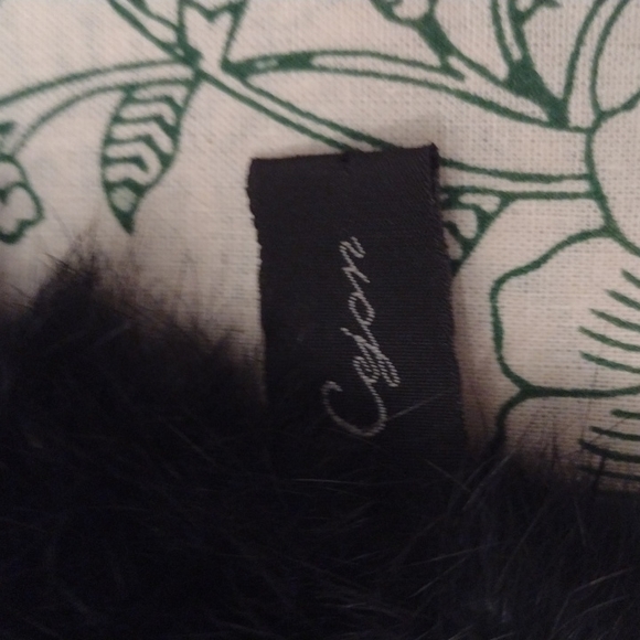 Cejon Black Rabbit Fur Scarf 🧣 - Picture 2 of 3